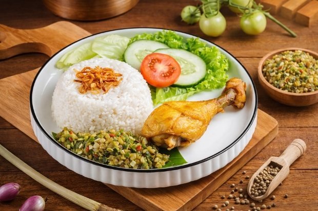 Alasan Nasi Ayam Goreng Selalu Menjadi Favorit