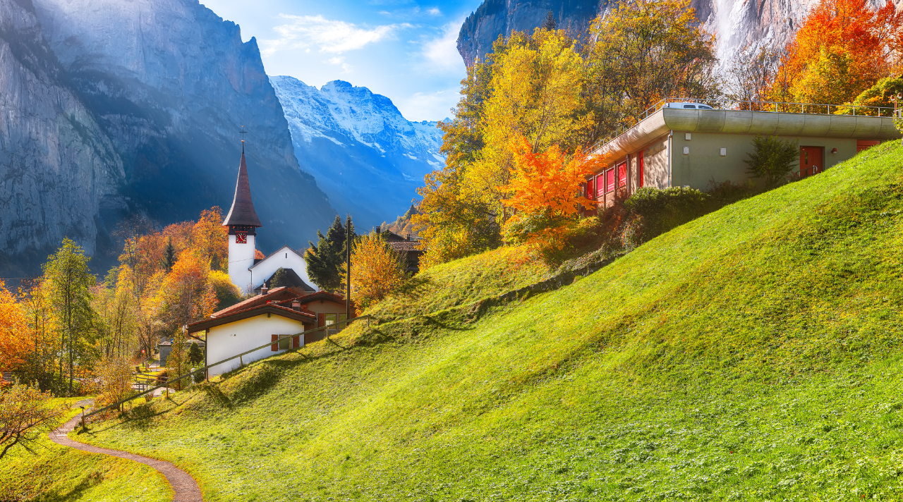 Lauterbrunnen, Desa 72 Air Terjun di Swiss yang Tampak Seperti Surga
