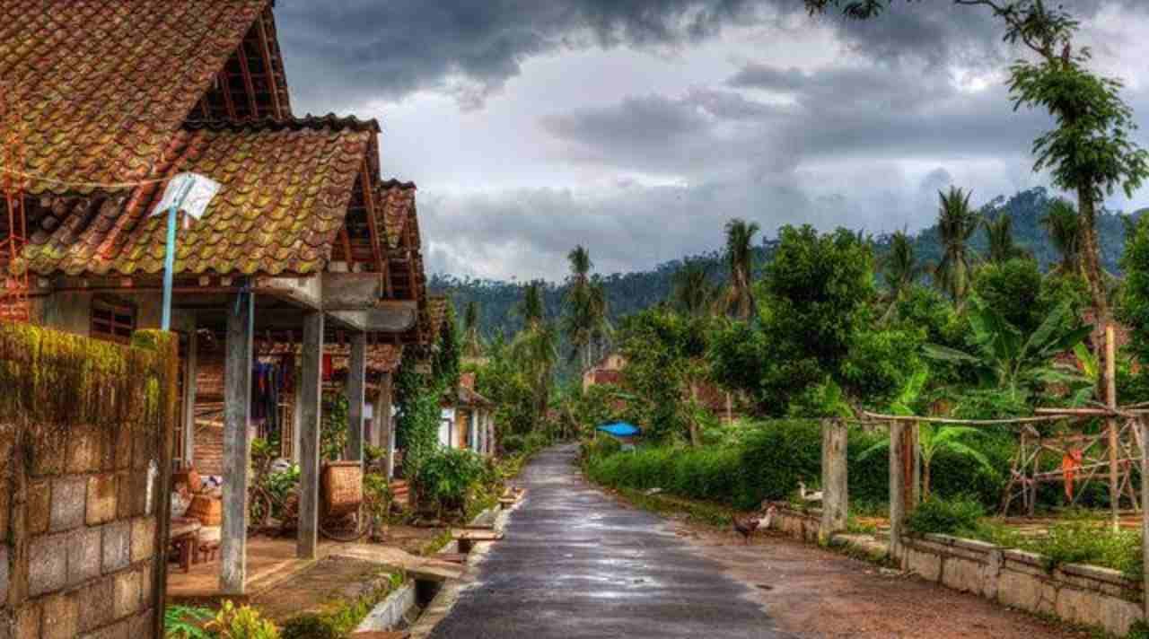 Menjelajah Desa Sunyi yang Ternyata Menyimpan Keajaiban